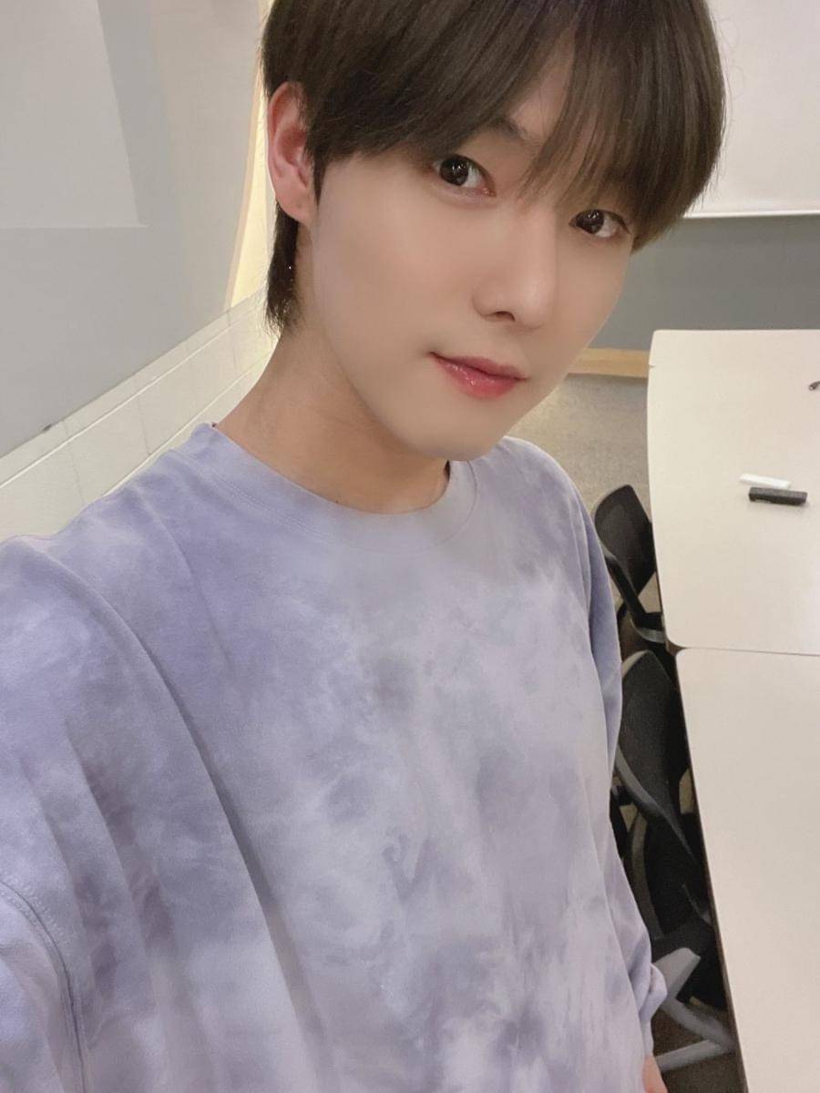 Yonghoon ONEWE (twitter.com/official_ONEWE)