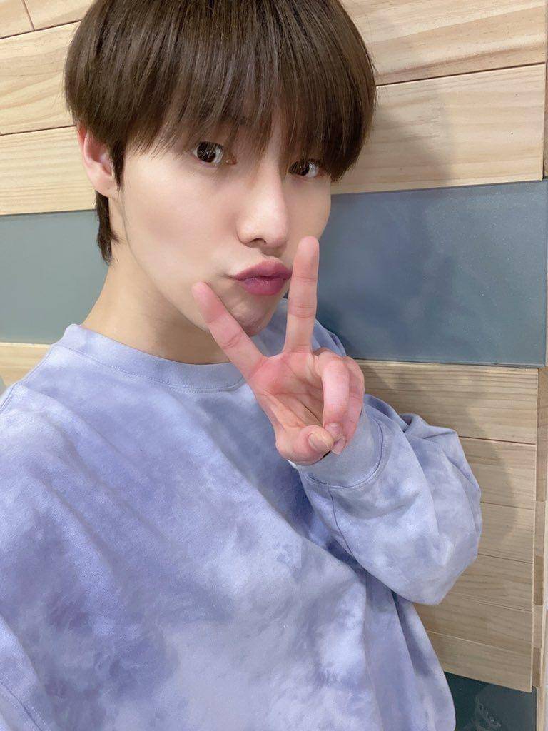 Yonghoon ONEWE (twitter.com/official_ONEWE)