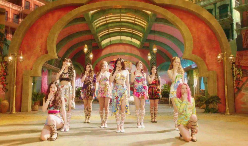 Alcohol Free TWICE (youtube.com/JYP Entertainment)