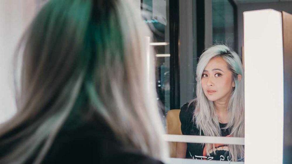 10 Potret Kece Chua Kotak, Ibu Rock n' Roll Masa Kini!