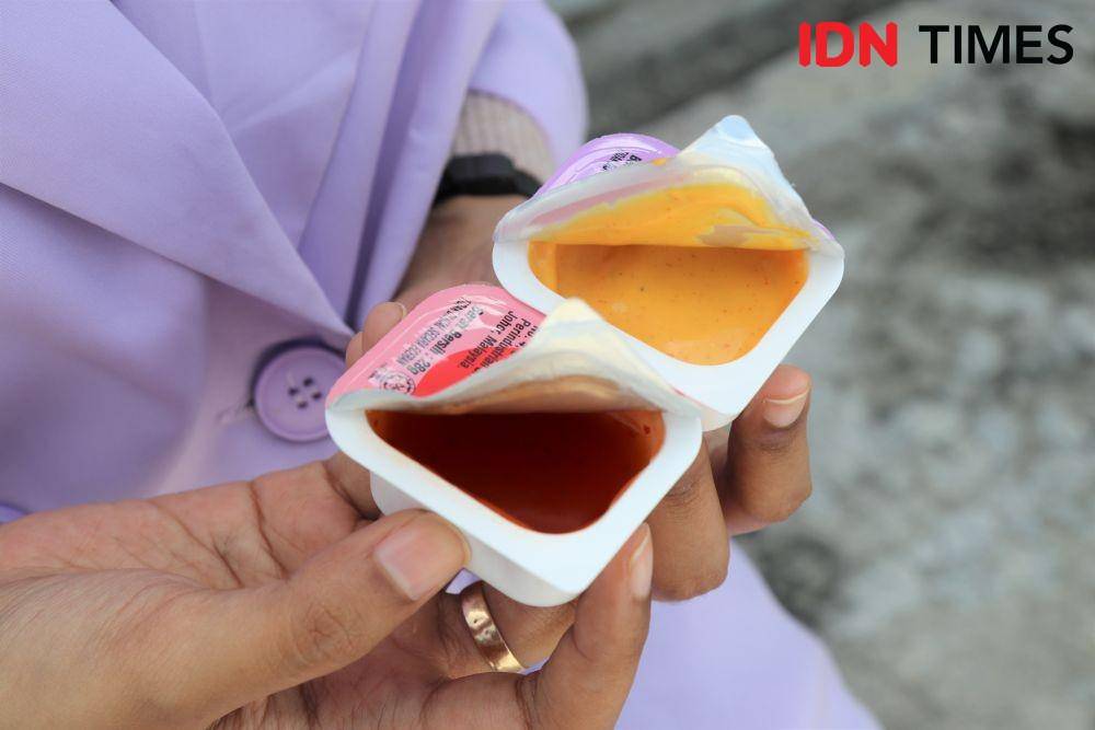 Saus cajun dan sweet chili di BTS Meal (IDN Times/Naufal Al Rahman)