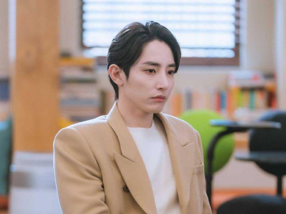 Lee Soo Hyuk di drama Doom at Your Service (instagram.com/tvndrama.official)