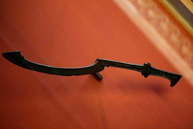 Pedang Khopesh (swordscholar.com)