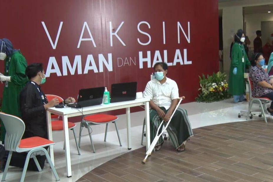 Presiden Jokowi tinjau vaksinasi COVID-19 di RSUI Kota Depok (youtube.com/Sekretariat Presiden)