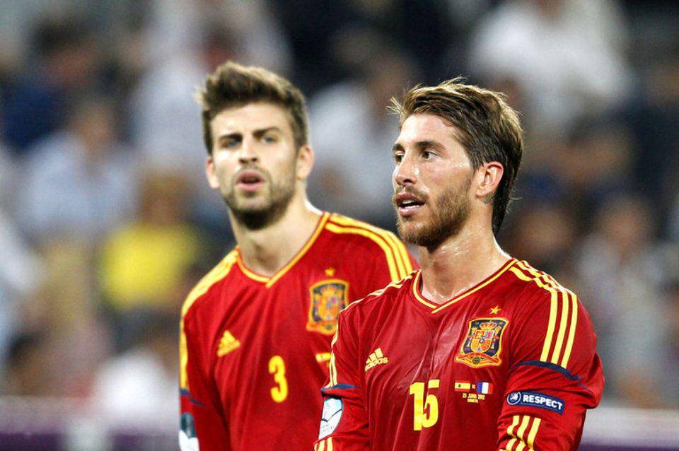 potret Sergio Ramos dan Gerard Pique(cricketsoccer.com)