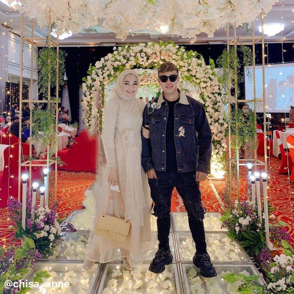 Ruri Repvblik dan istri (instagram.com/ruri_repvbilk)