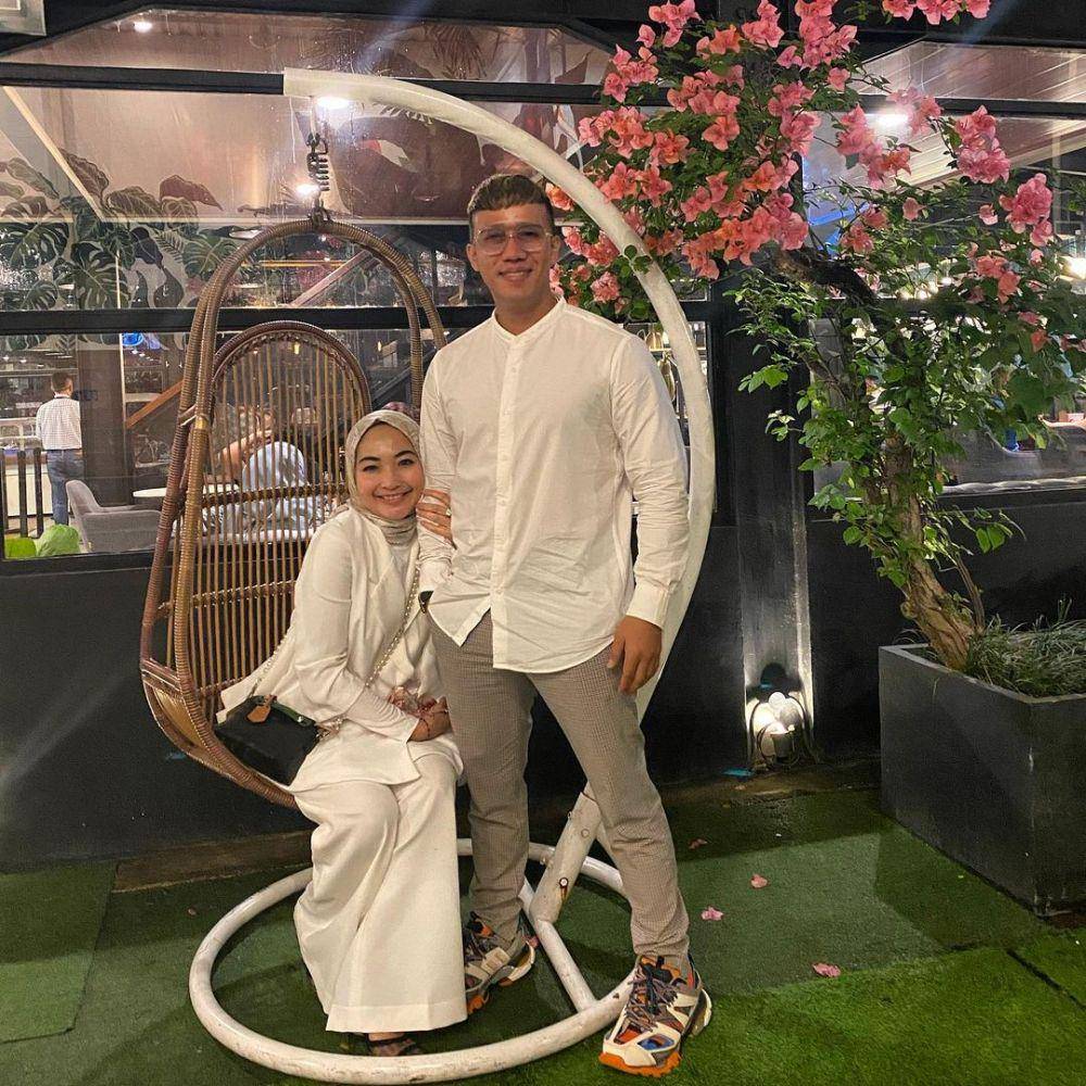 Ruri Repvblik dan istri (instagram.com/ruri_repvbilk)