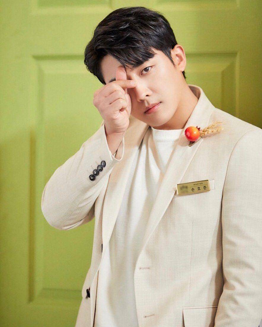 Son Ho Jun (instagram.com/yg_stage)
