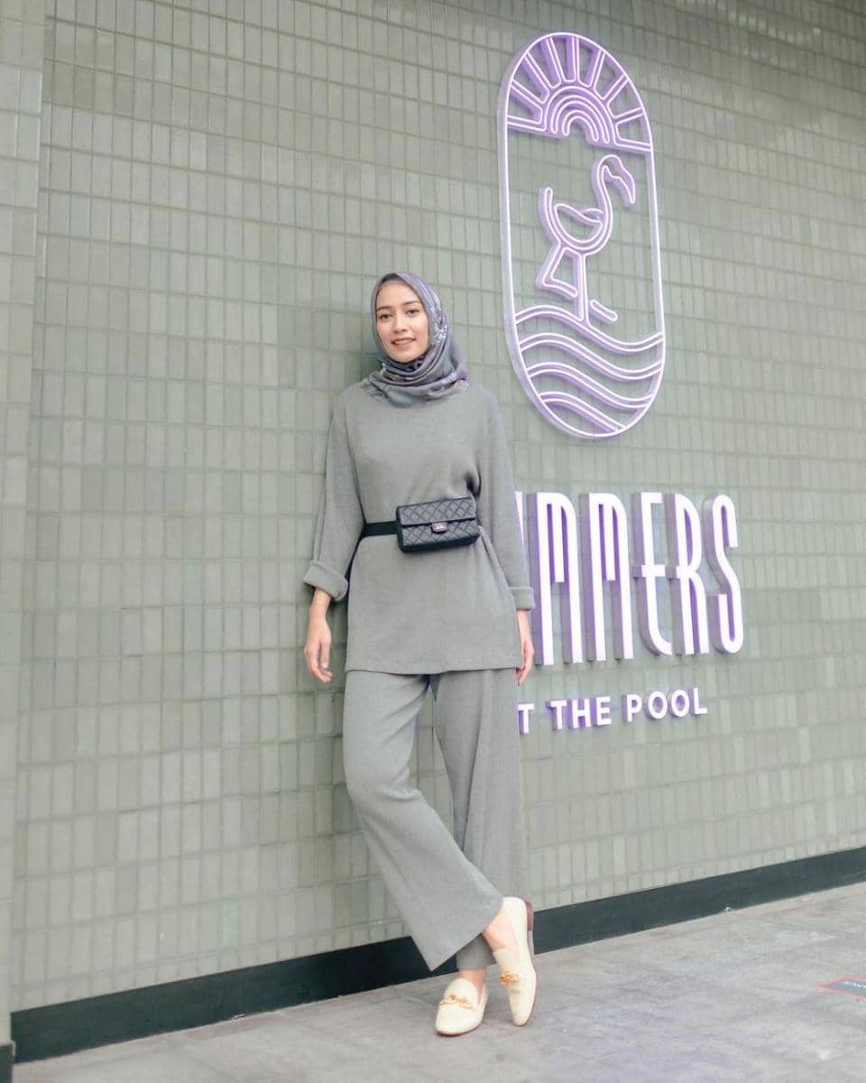Outfit one set ala Mega Iskanti (instagram.com/megaiskanti)