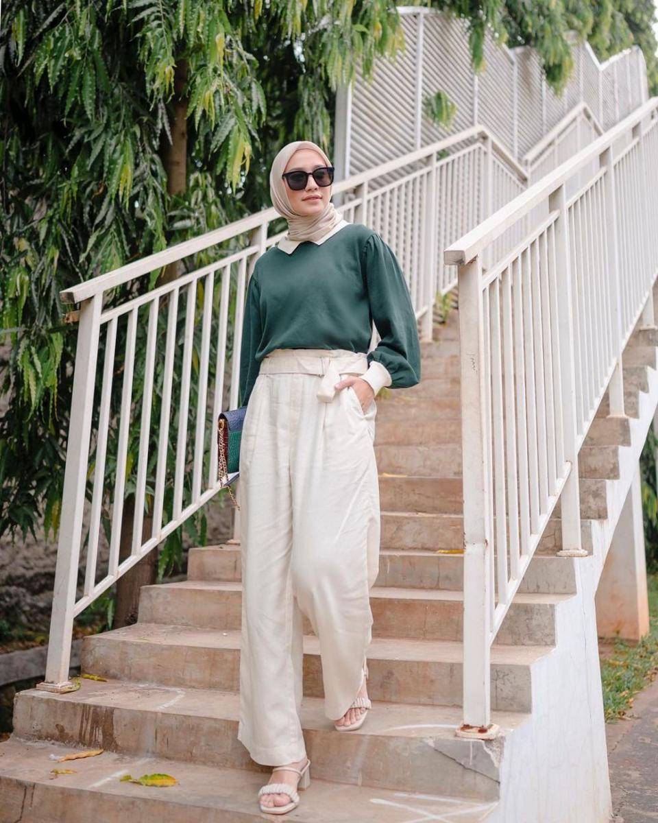 Padu padan wide leg pants ala Mega Iskanti (instagram.com/megaiskanti)