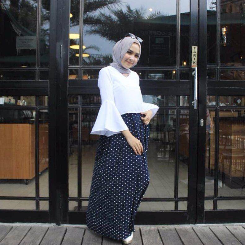 OOTD dengan rok ala Hamidah Rahmayanti (instagram.com/hamidahrachmayanti)