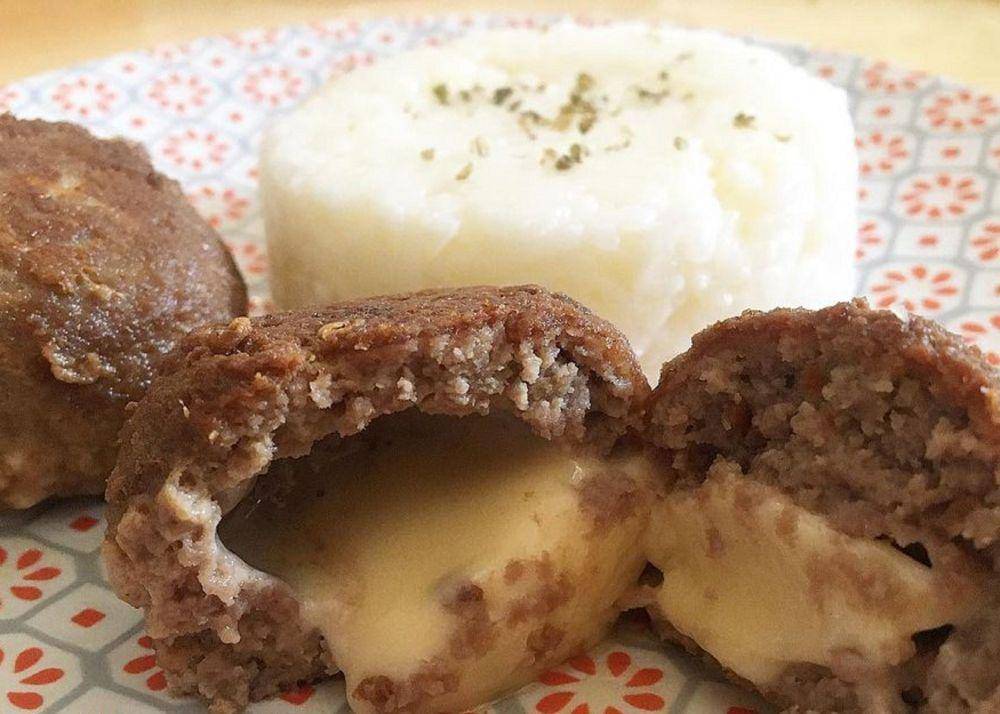 ilustrasi melting cheese patty (instagram.com/marylahmary)