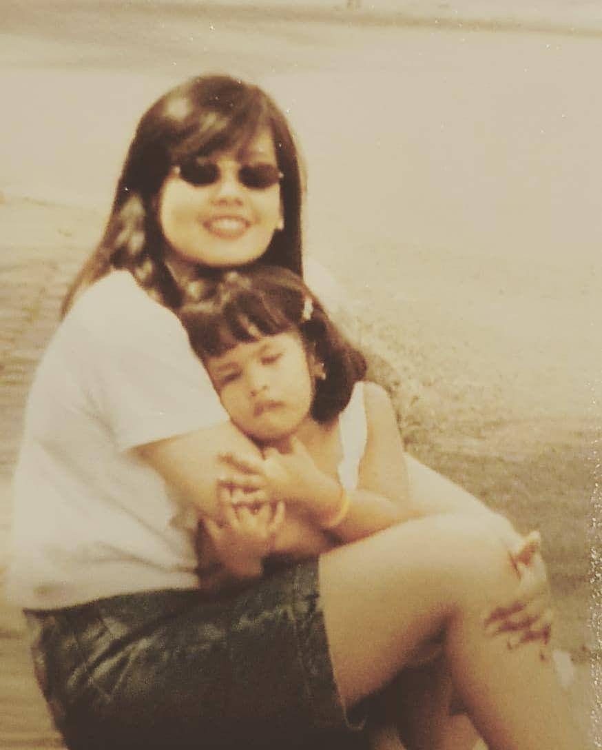 Potret masa kecil Maudy Ayunda dan mama (instagram.com/muren.s)