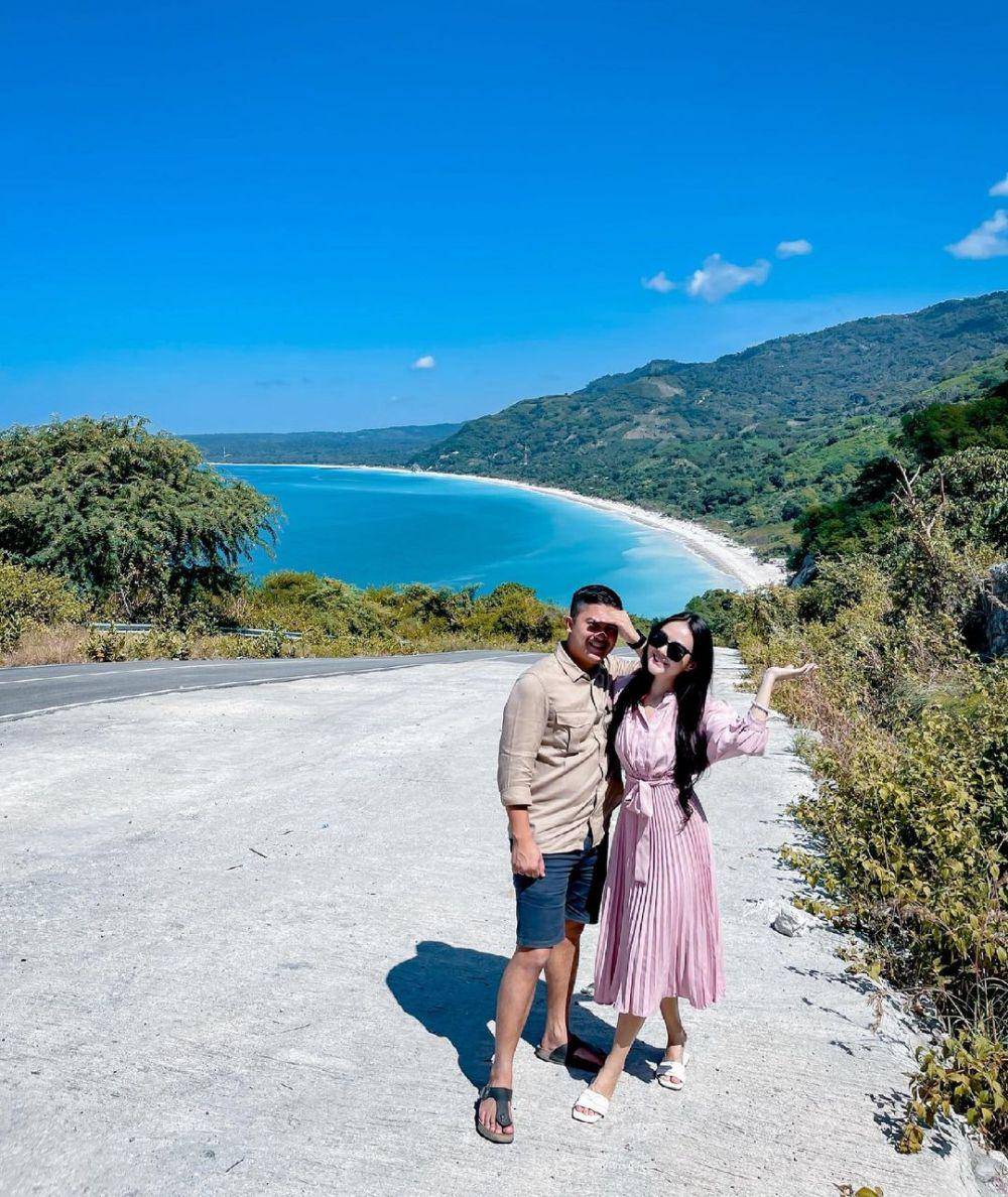 Sarah Gibson liburan ke NTT. (instagram.com/sarahgibson)