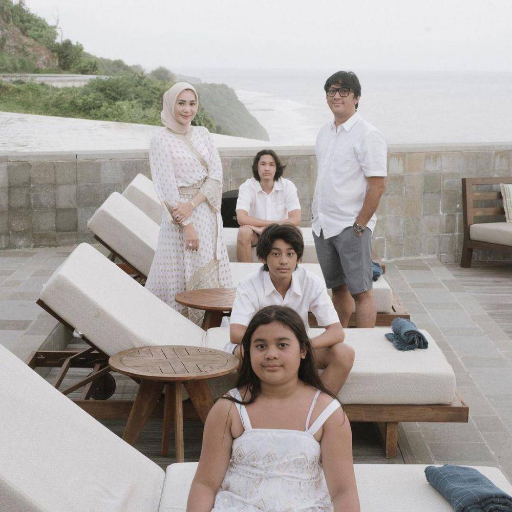 Andre Taulany liburan bersama keluarga di Bali. (instagram.com/erintaulany)
