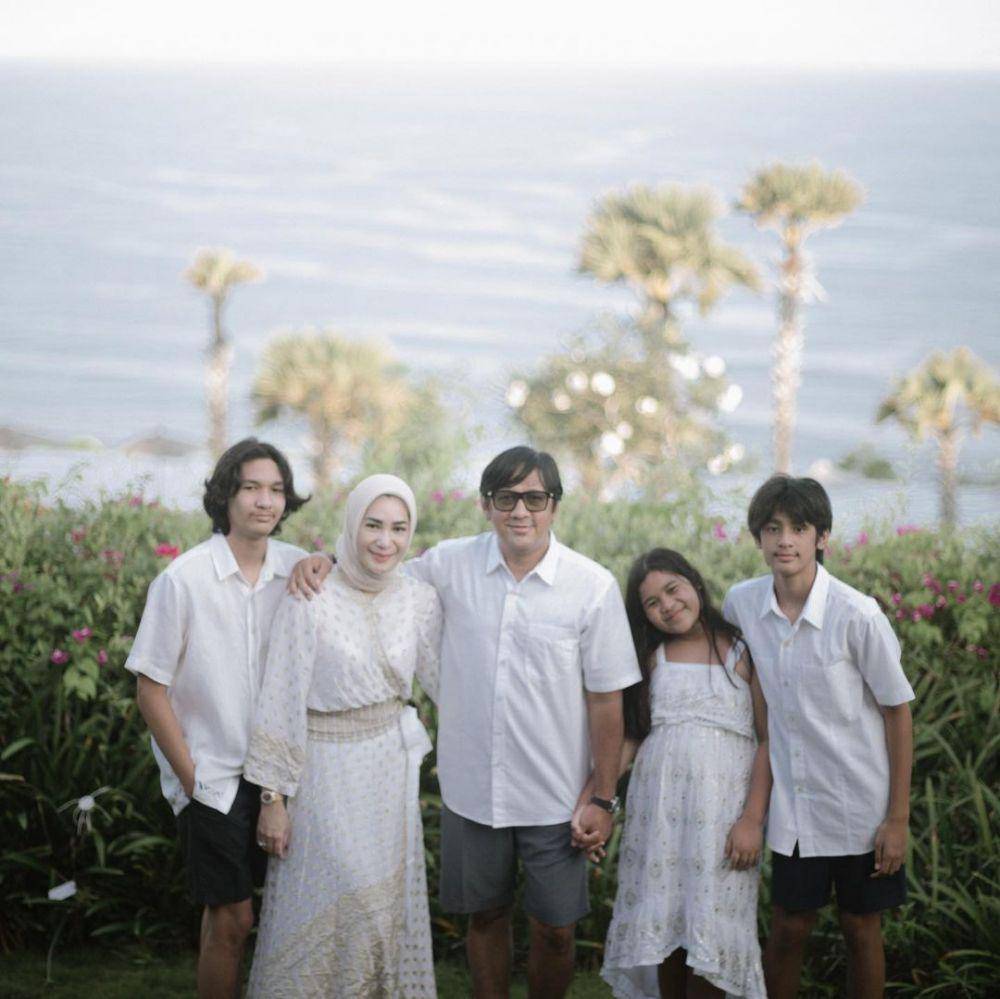 Andre Taulany liburan bersama keluarga di Bali. (instagram.com/erintaulany)