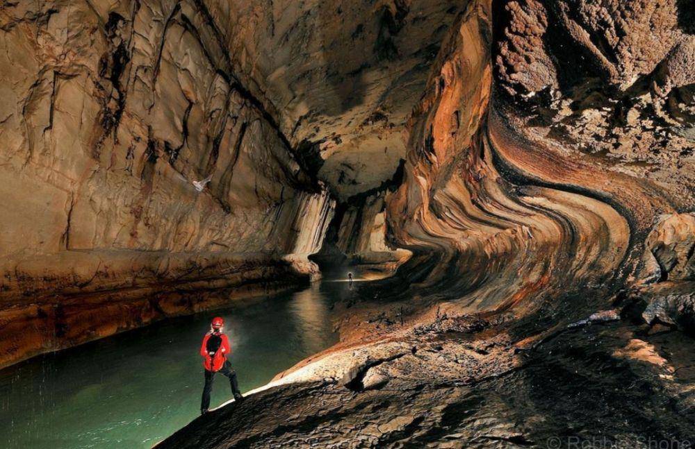 Taman Nasional Gua Mulu (Instagram.com/shonephoto)