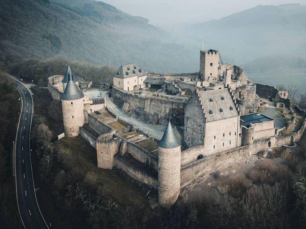 Kastil Bourscheid (instagram.com/royalshotz.lux)