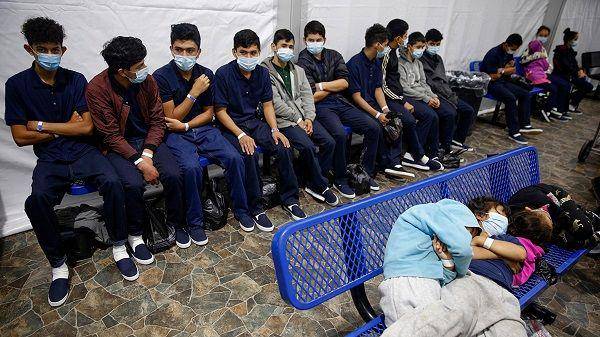 Jumlah migran di perbatasan Amerika Serikat-Meksiko telah mencapai rekor tertinggi dalam 20 tahun terakhir. (Twitter.com/tammytabby)