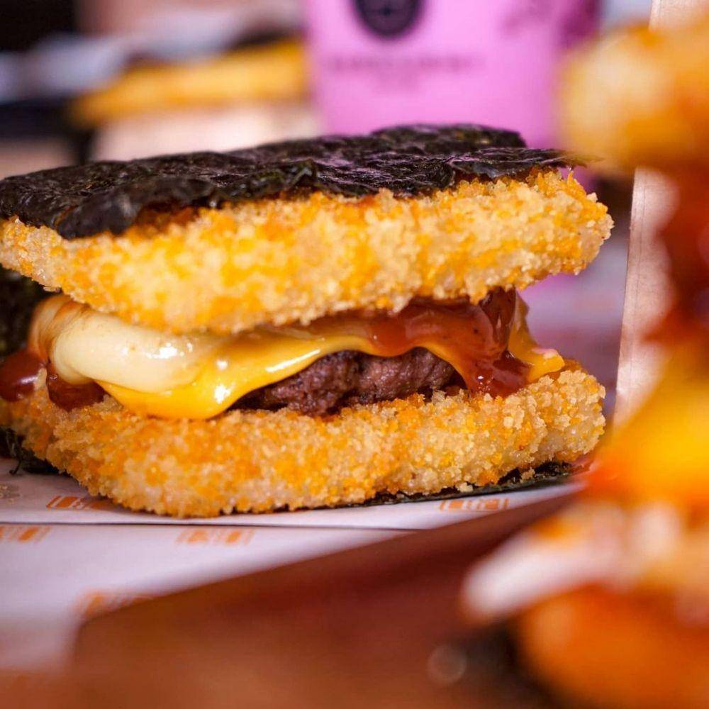 Ilustrasi burger di Burgushi (instagram.com/burgushi.id)