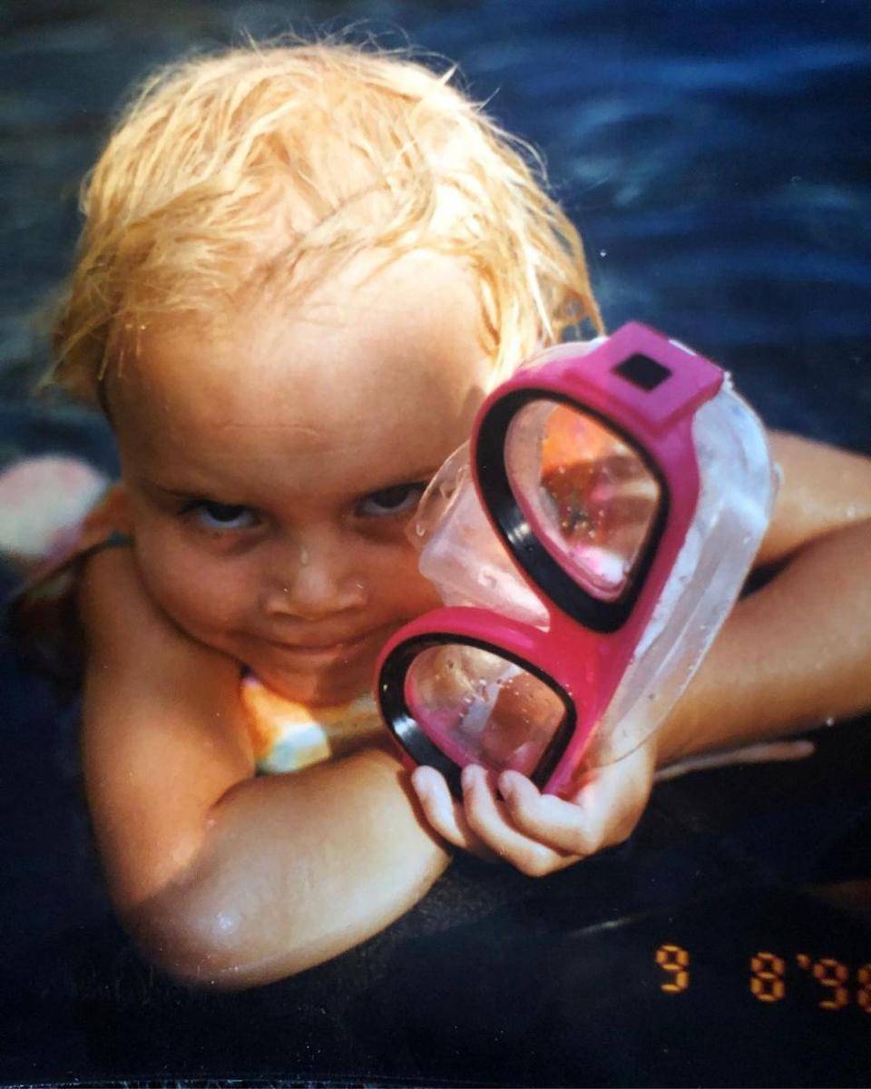 potret masa kecil Cara Delevingne (instagram.com/caradelevingne)