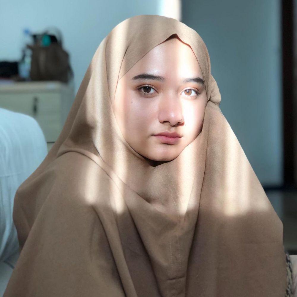 10 Potret Nadzira Shafa, Istri Adik Alvin Faiz Putra Ust Arifin Ilham