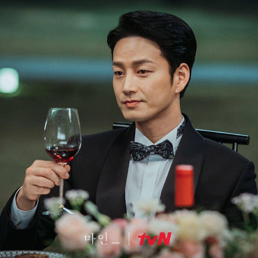 Lee Hyun Wook di drama Mine (Instagram.com/tvndrama.official)