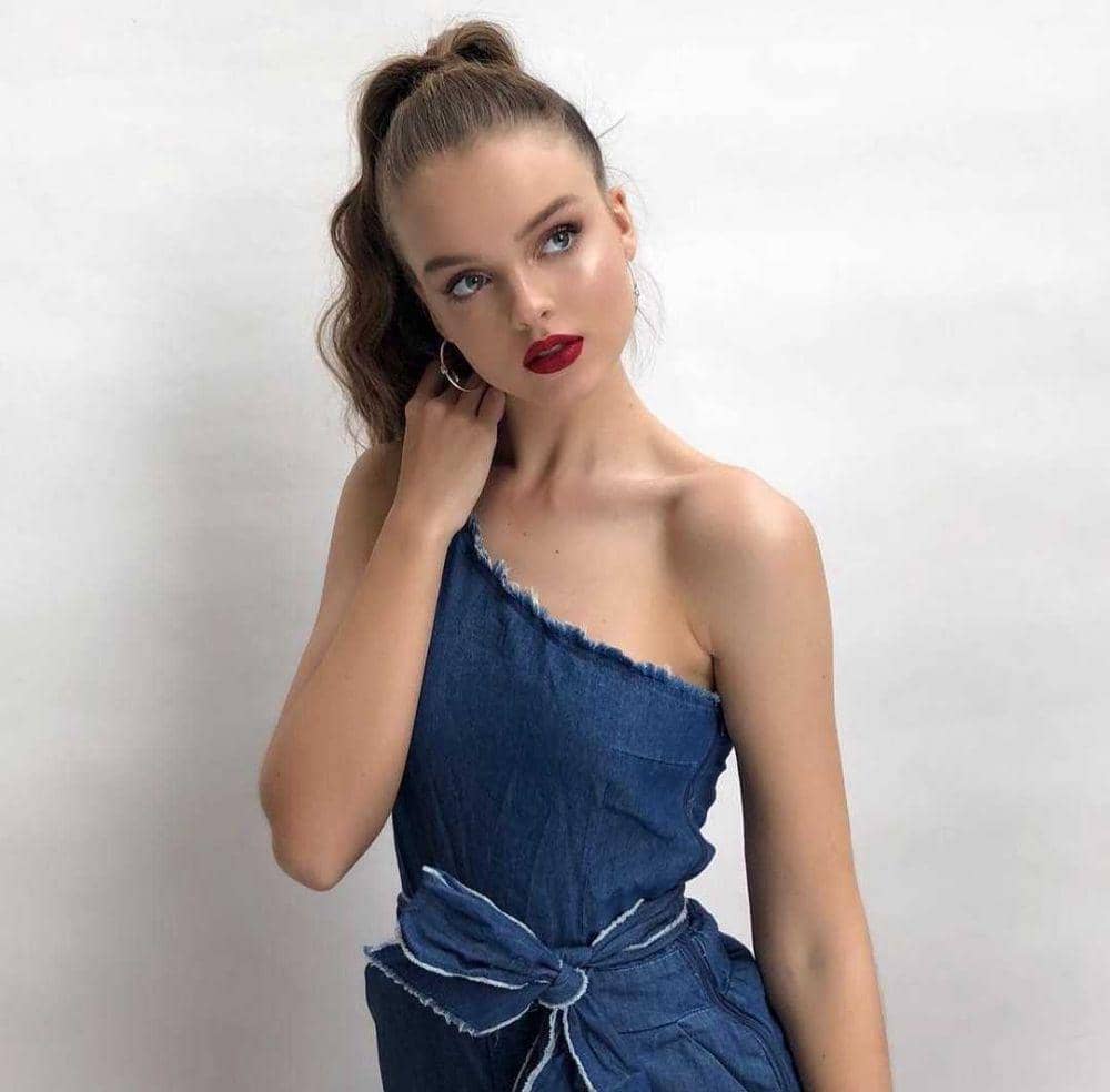Anna Zak (Instagram.com/annazak12)