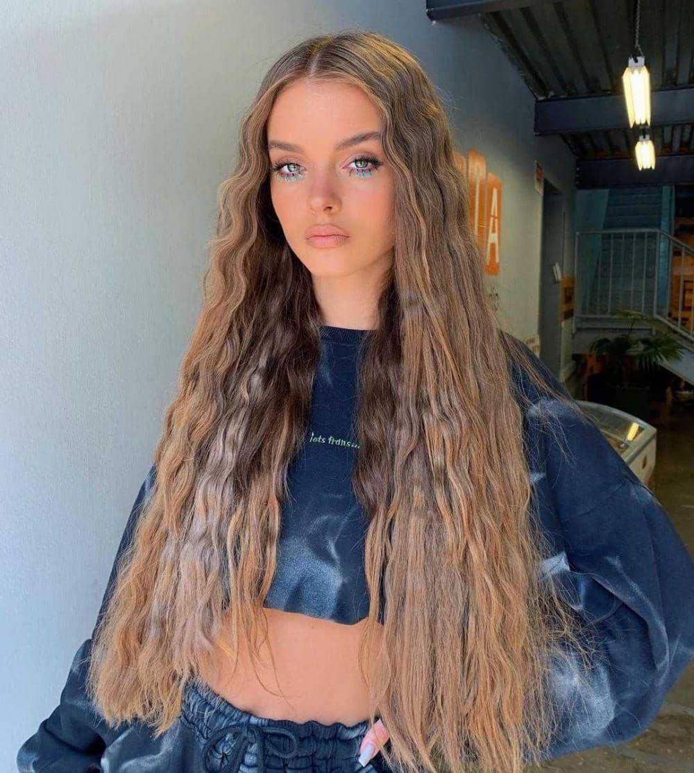 Anna Zak (Instagram.com/annazak12)