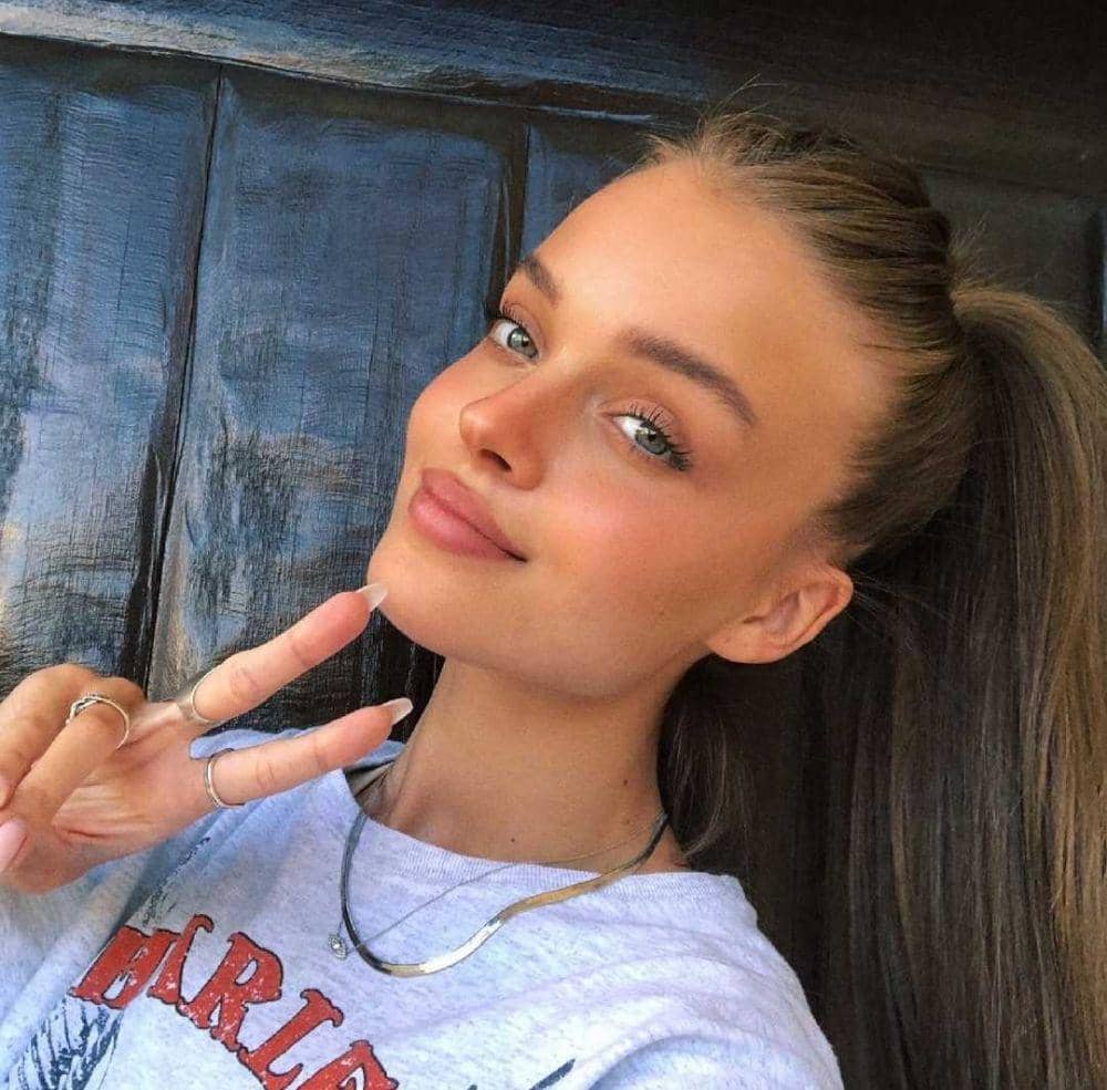 Anna Zak (Instagram.com/annazak12)