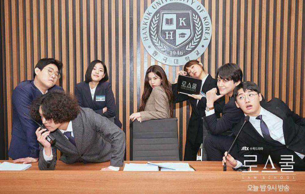Tamat, 13 Momen Kebersamaan Pemain Law School yang Bikin Kangen