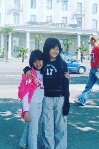 Potret masa kecil Maudy Ayunda dan adik (instagram.com/muren.s)