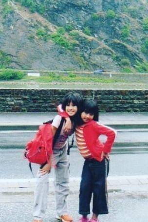 Potret masa kecil Maudy Ayunda dan adik (instagram.com/muren.s)