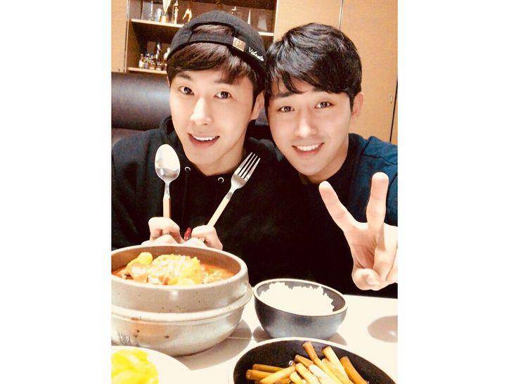 Son Ho Jun dan Yunho TVXQ (instagram.com/sonhojun_official)