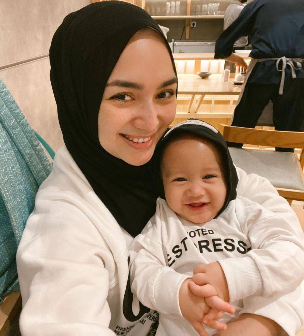 Citra Kirana dan Athar selfie. (instagram.com/citraciki)