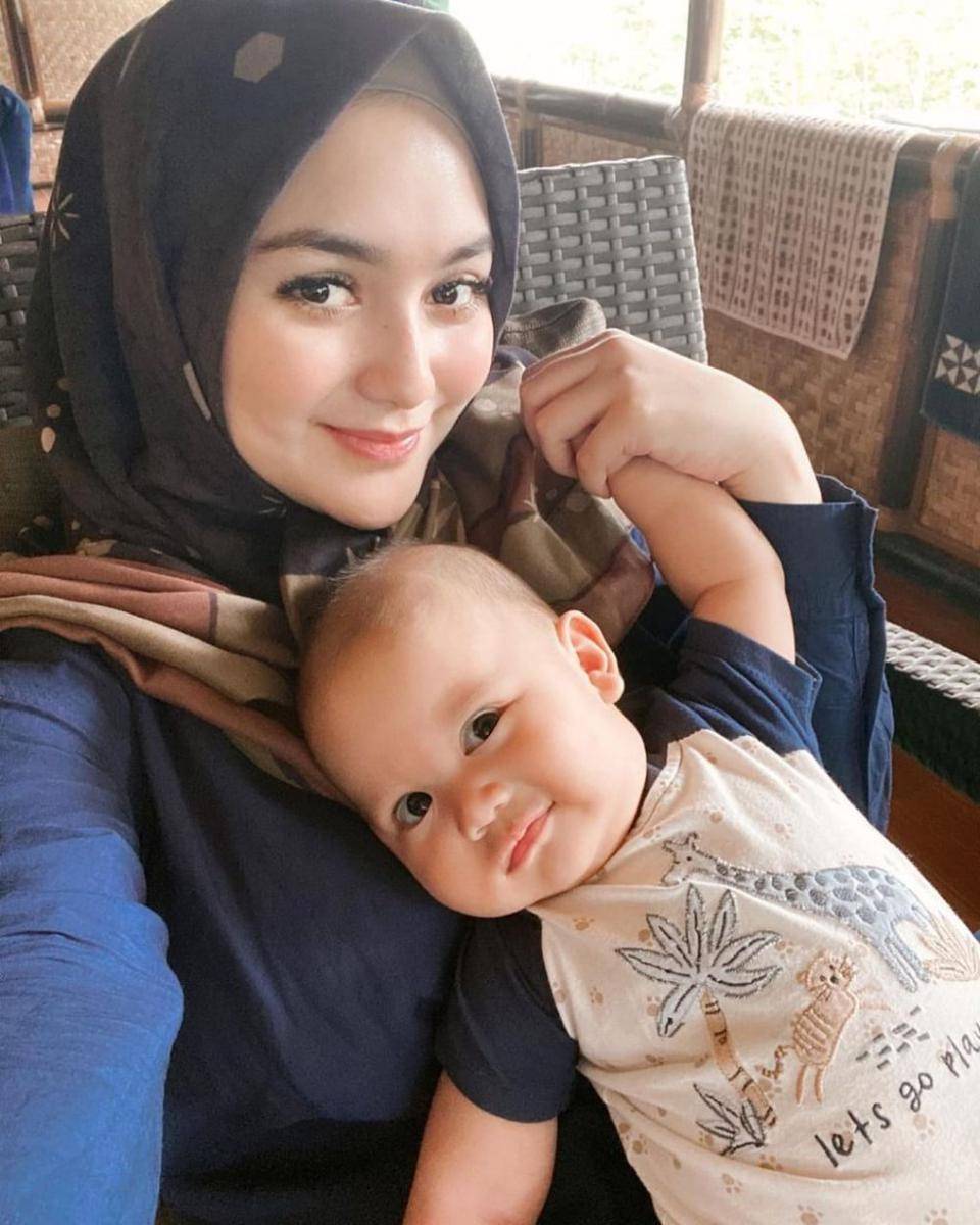 Citra Kirana dan Athar selfie. (instagram.com/citraciki)
