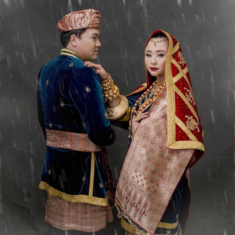 Artis prewedding pakai adat Minang (Instagram.com/chikitameidy/)