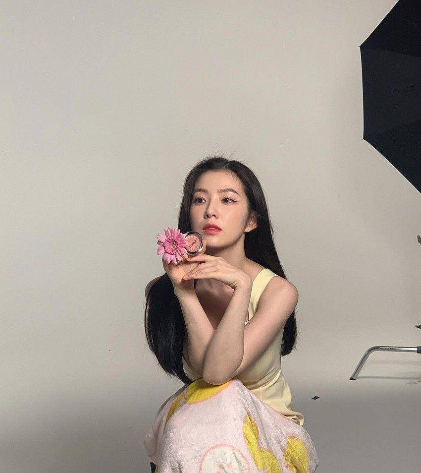 Irene Red Velvet (instagram.com/renebaebae)