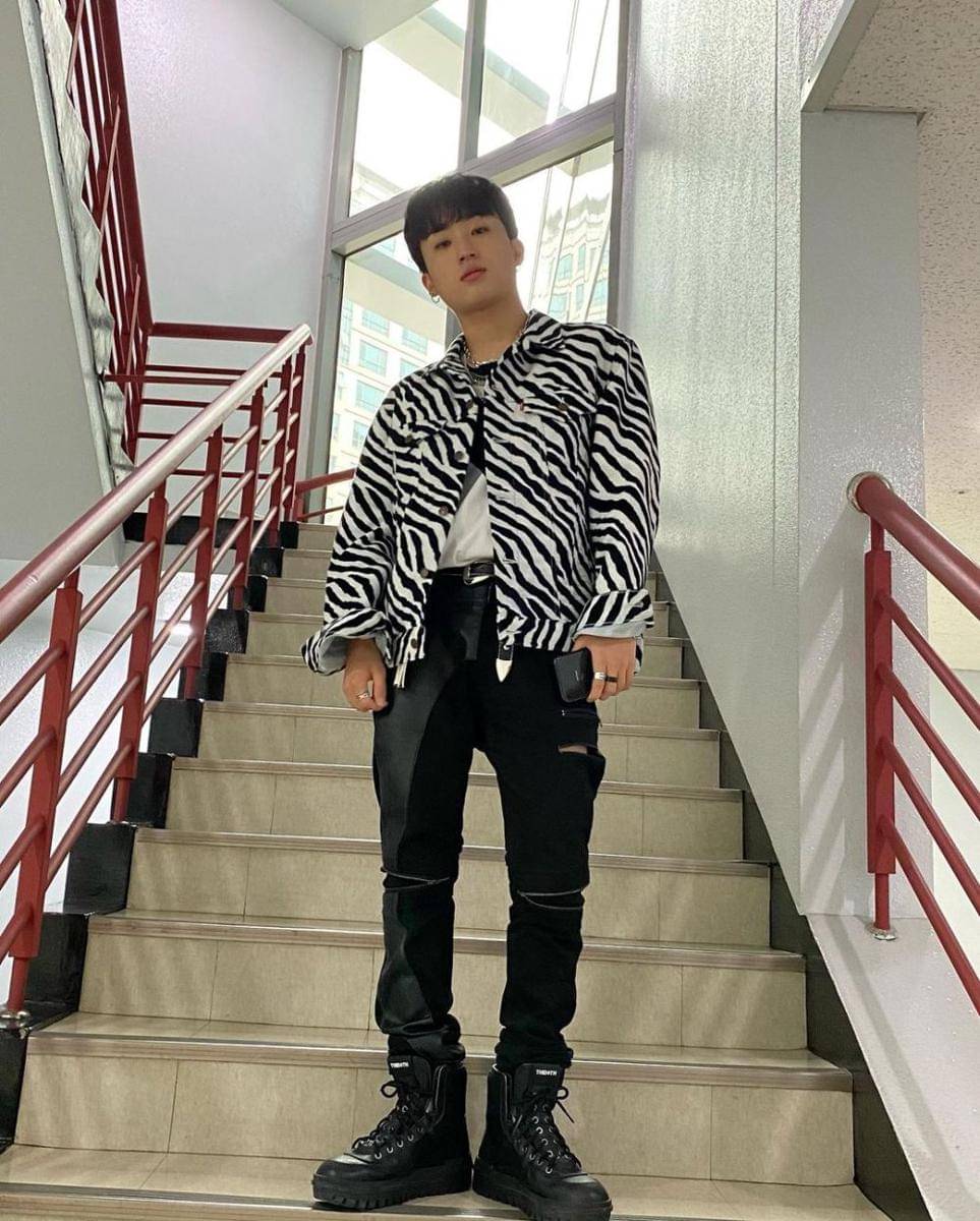 D.Ark (instagram.com/dmofxxkinark)