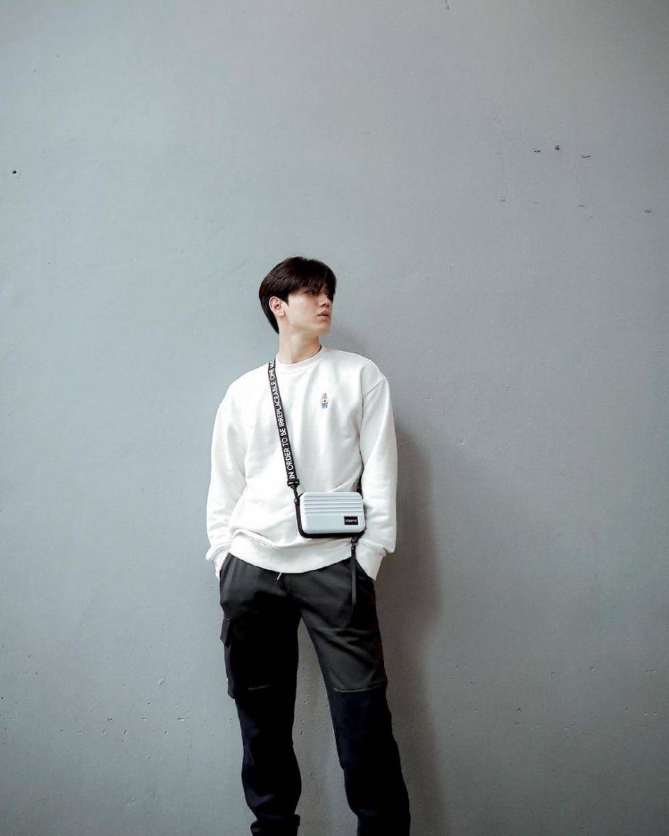 New Thitipoom (Instagram.com/newwiee)