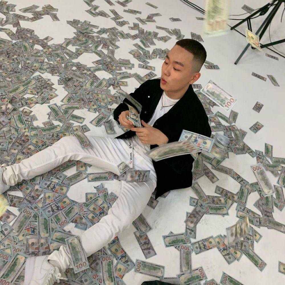 Veinyfl (instagram.com/wokeup7am)