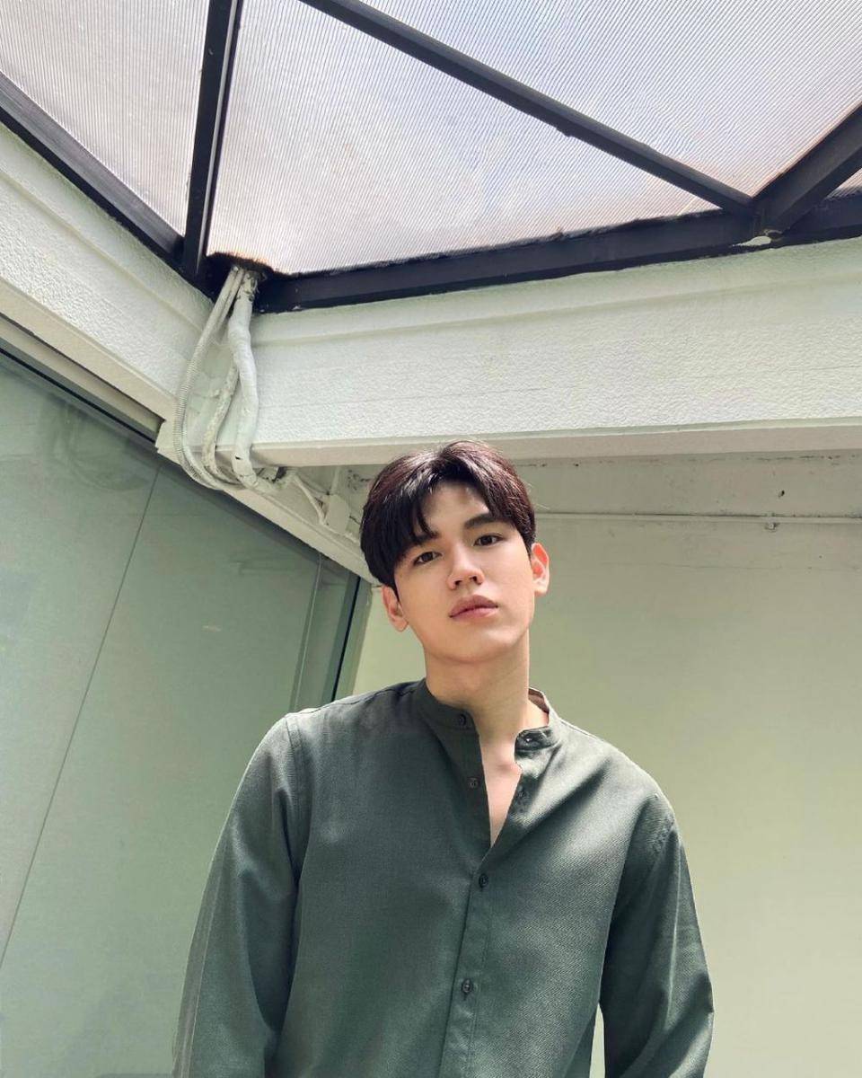 New Thitipoom (Instagram.com/newwiee)