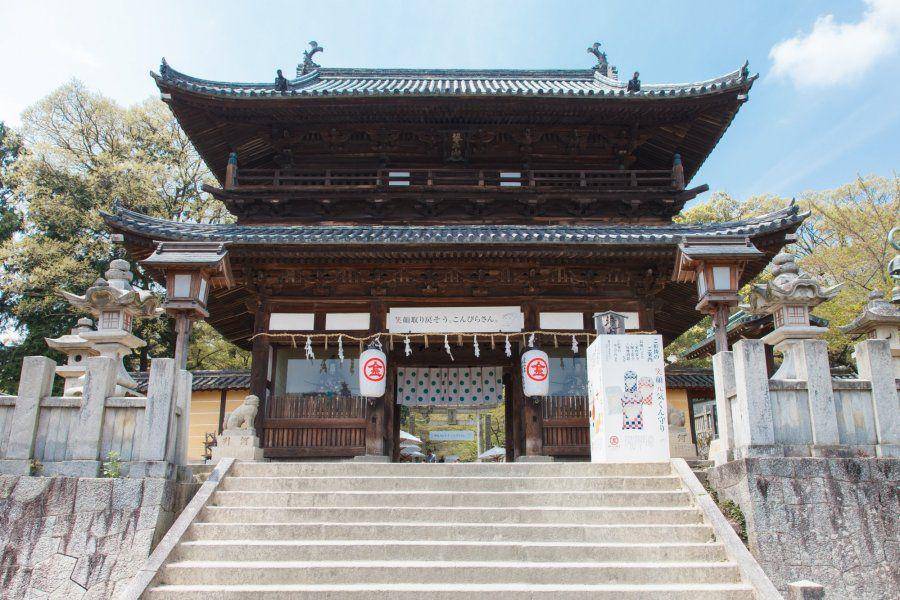 Kuil Kotohira (shikoku-tourism.com)