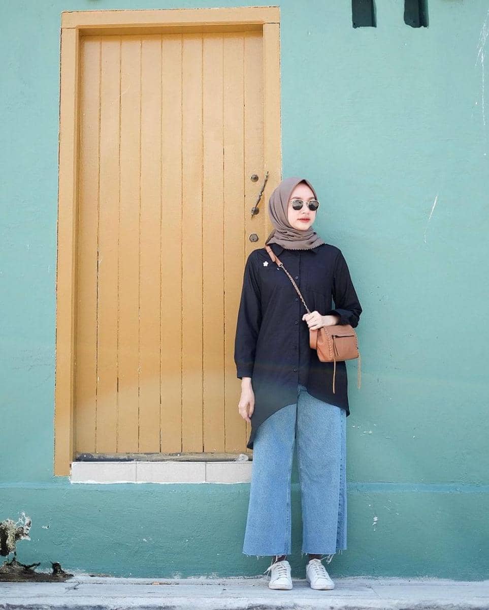 OOTD dengan bawahan wide leg pants ala selebgram Bahjatina (instagram.com/bahjatina)