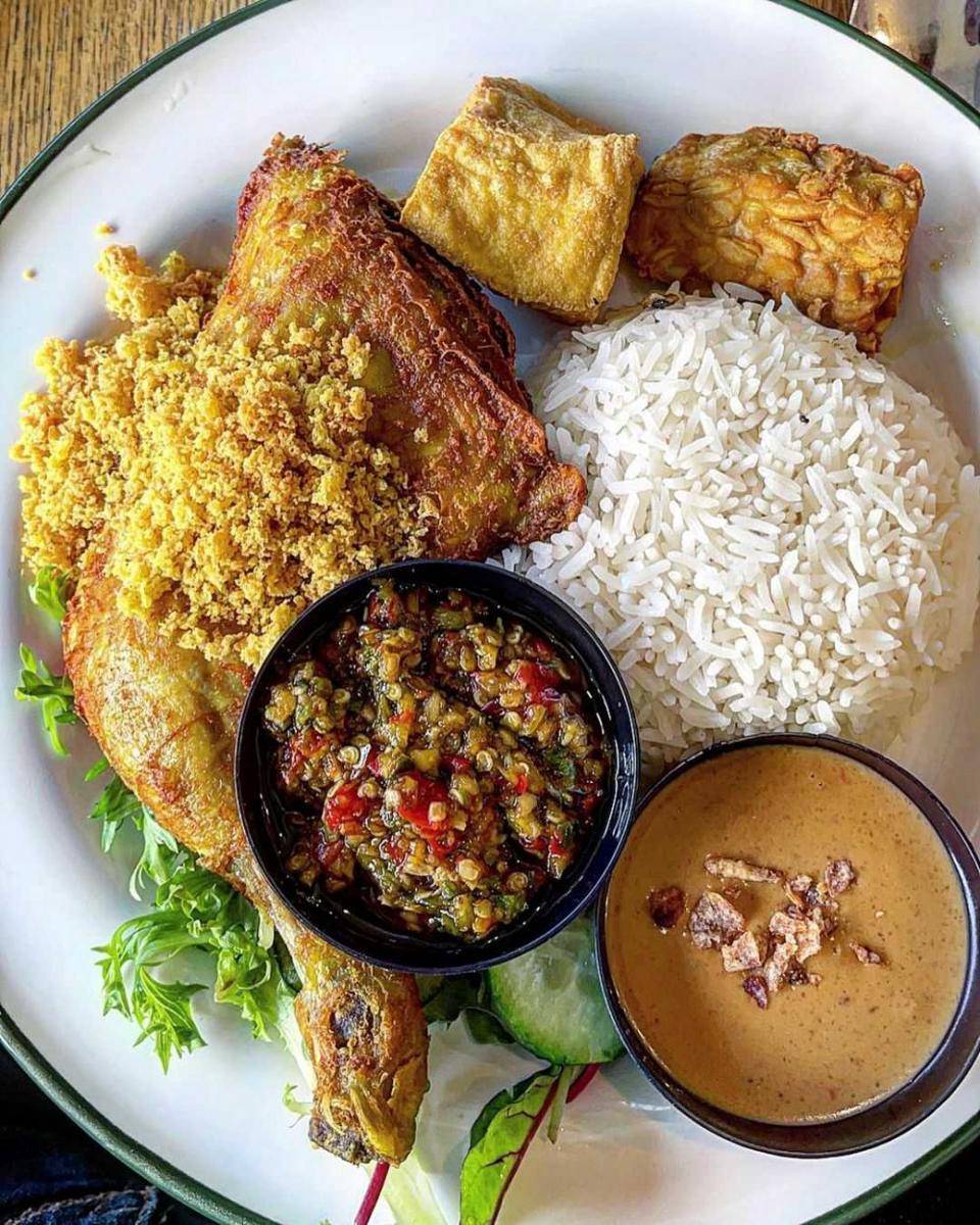 ayam penyet (instagram/ediblemelbourne)