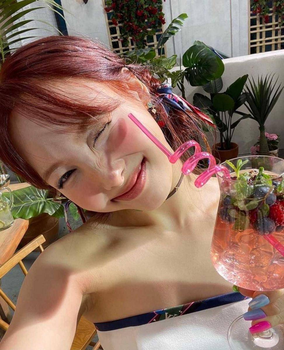 Nayeon Twice (instagram.com/twicetagram)