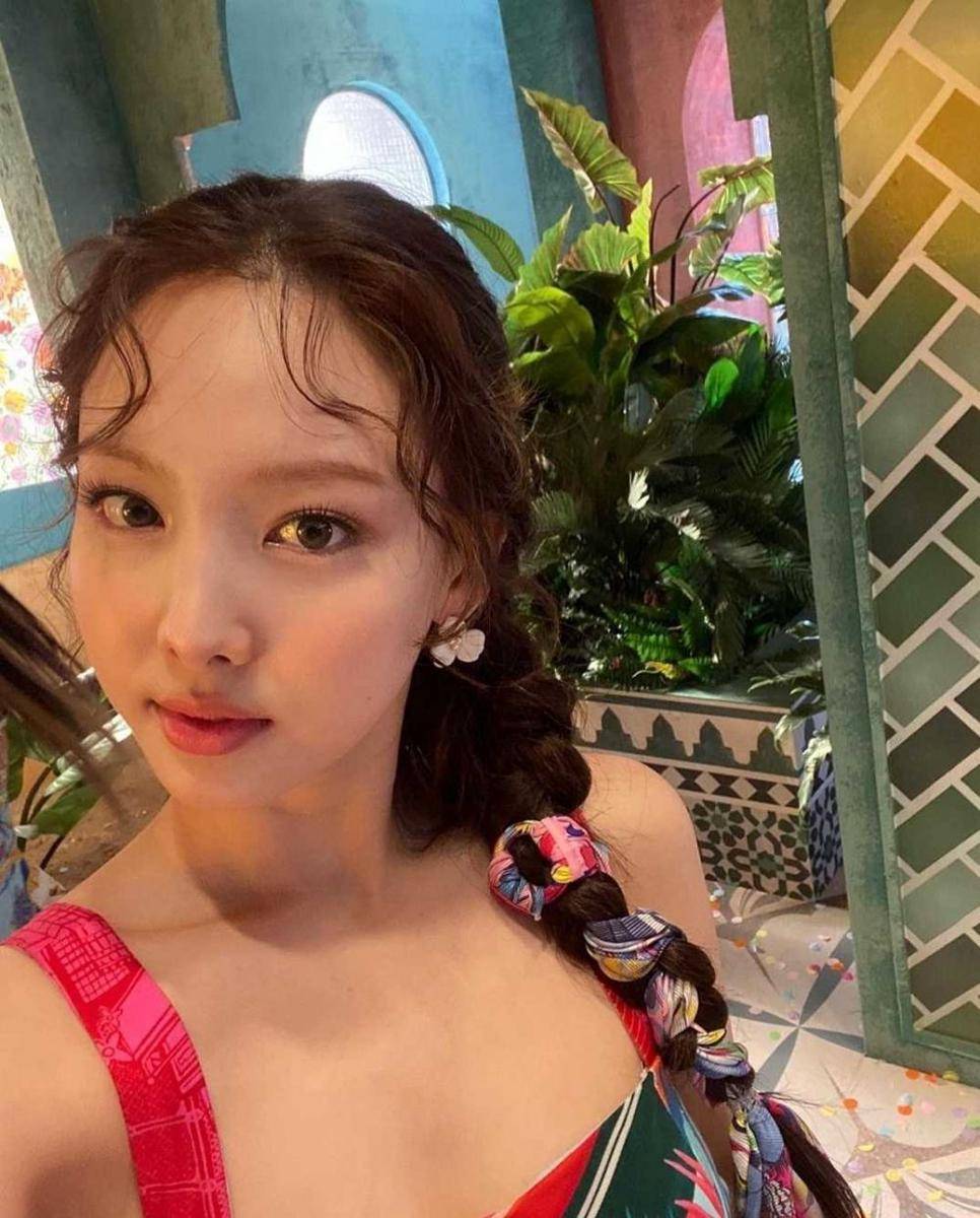 Nayeon Twice (instagram.com/twicetagram)