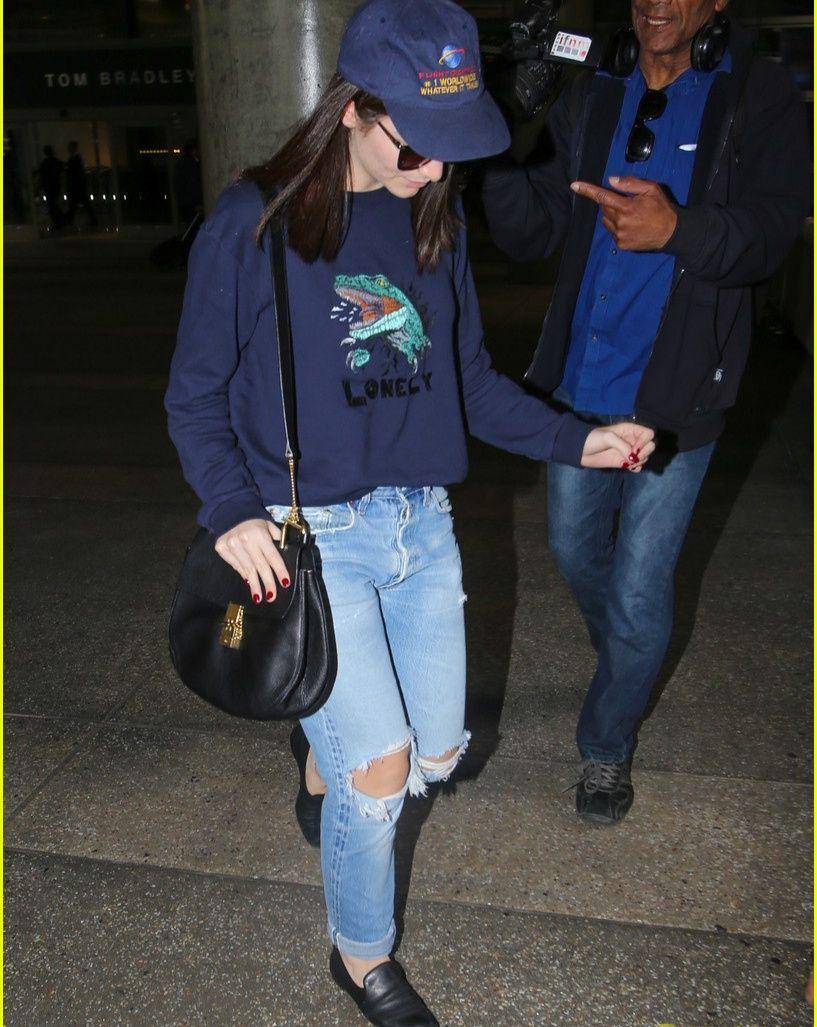 Lorde (justjared.com)