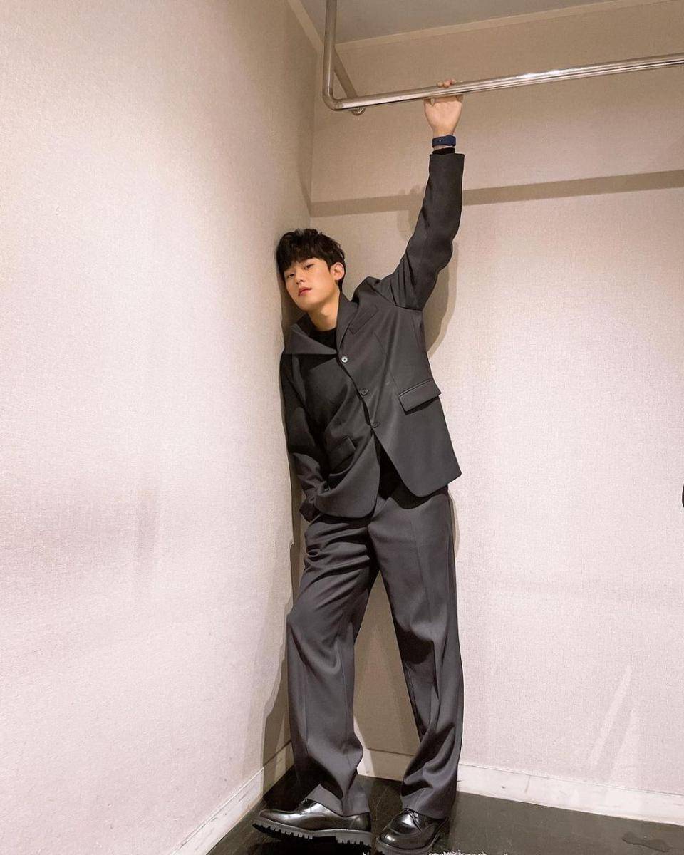 Kim Sung Cheol (instagram.com/sungcheol2)