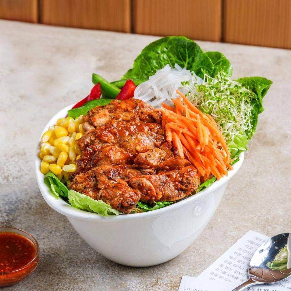 Ilustrasi menu di SaladStop! (instagram.com/mkglapiazza)